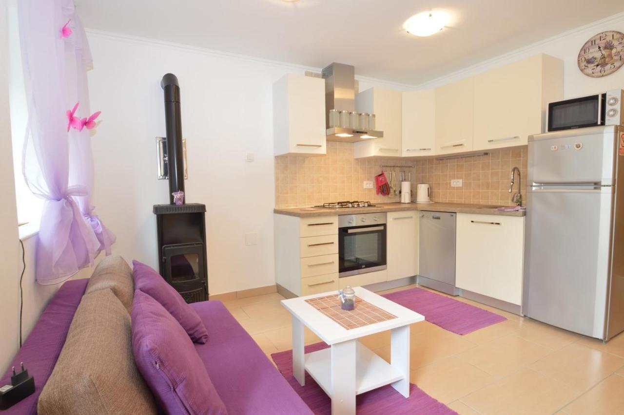 Apartment Hrasta Vrana  Εξωτερικό φωτογραφία
