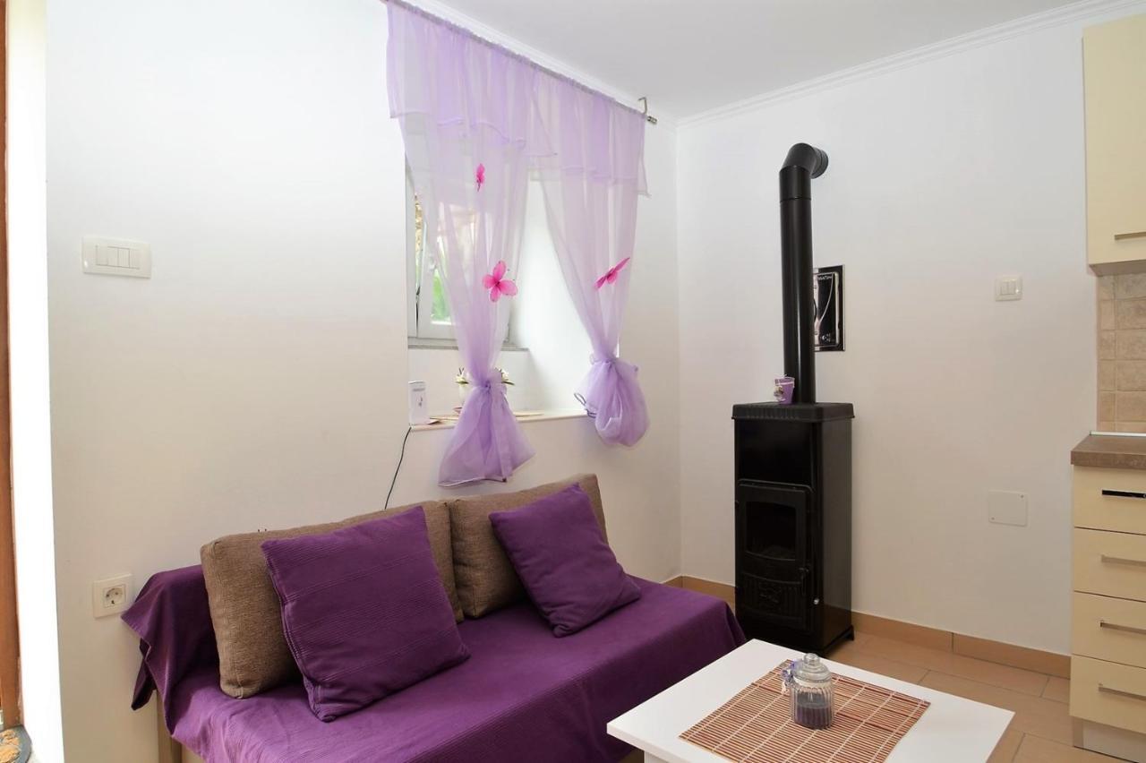 Apartment Hrasta Vrana  Εξωτερικό φωτογραφία