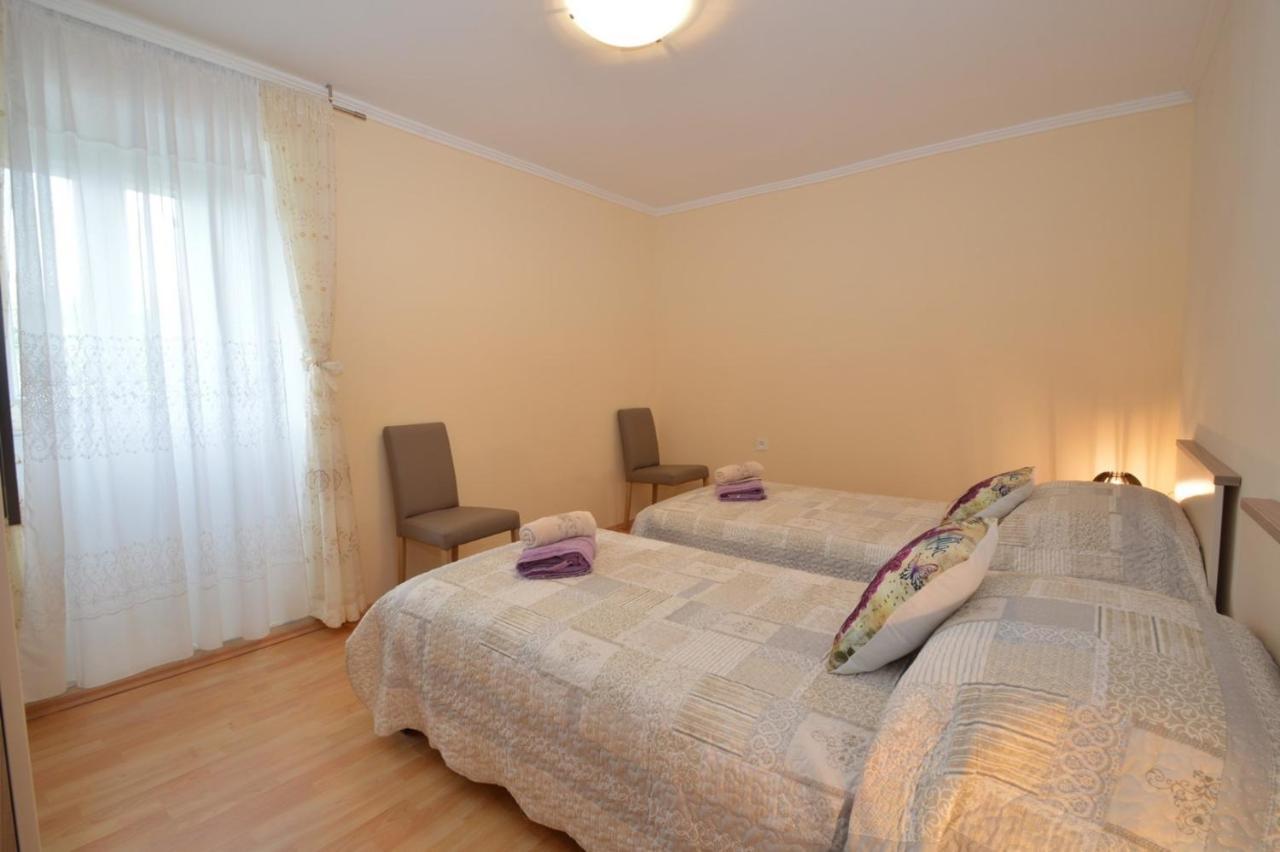 Apartment Hrasta Vrana  Εξωτερικό φωτογραφία