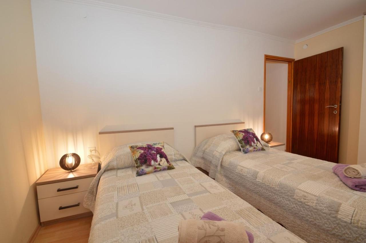 Apartment Hrasta Vrana  Εξωτερικό φωτογραφία